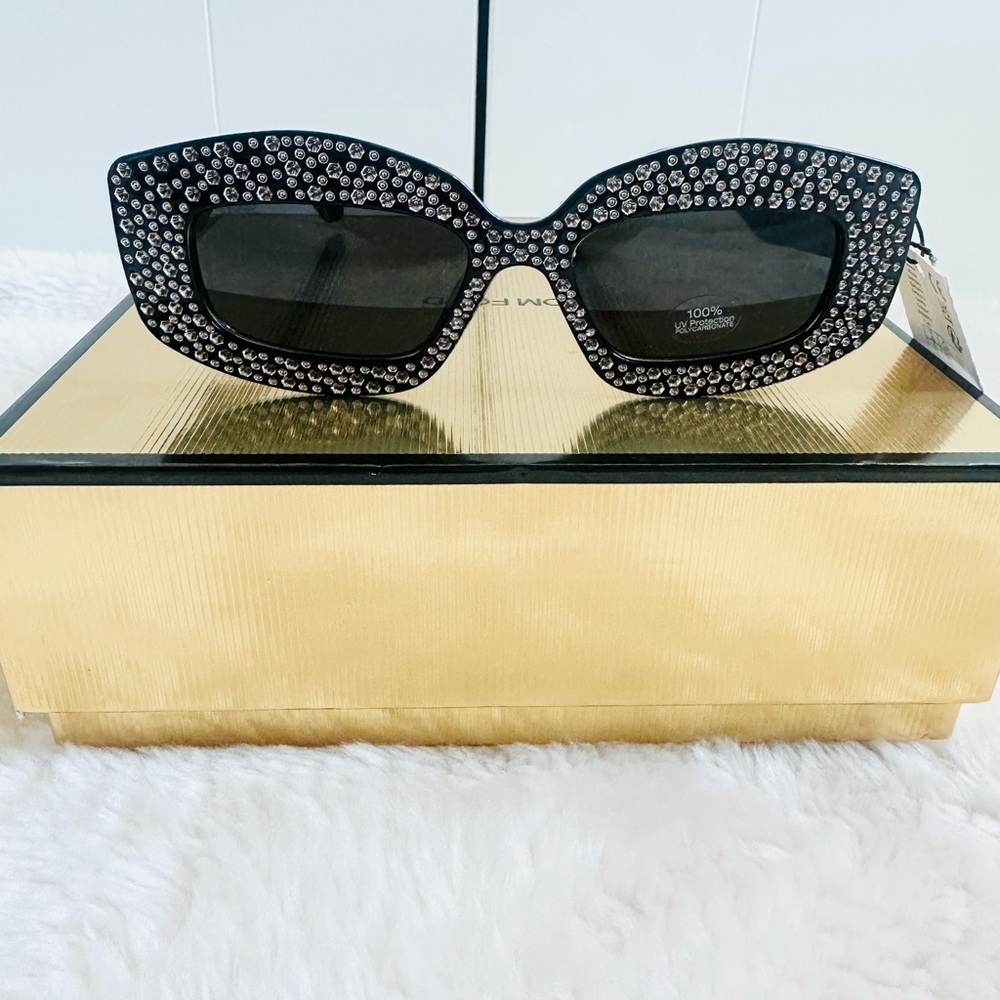 Black Gem Detail Rectangular Sunglasses - Picture 10 of 16